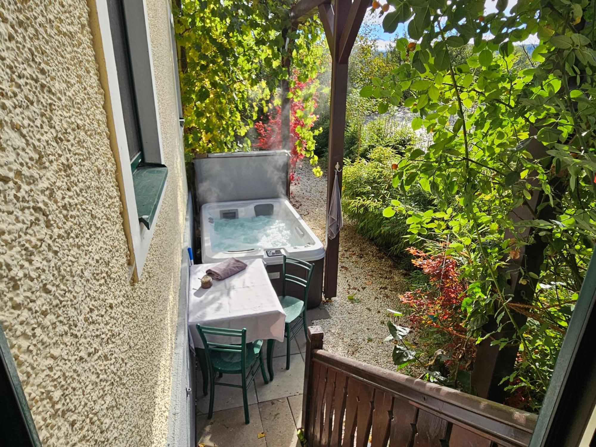 Premium Apartment Mit Privatem Whirlpool, Sauna, Garten Sankt Martin am Grimming Bagian luar foto