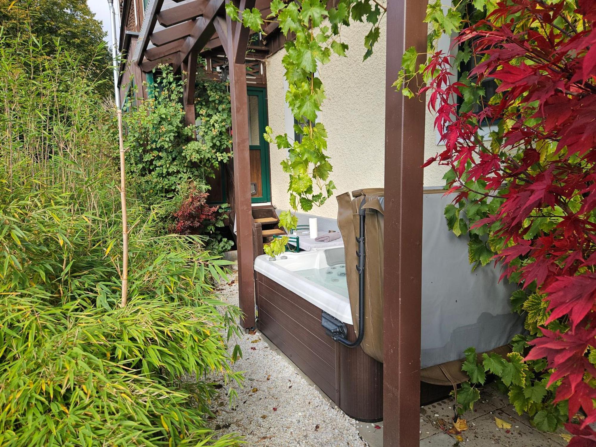 Premium Apartment Mit Privatem Whirlpool, Sauna, Garten Sankt Martin am Grimming Bagian luar foto