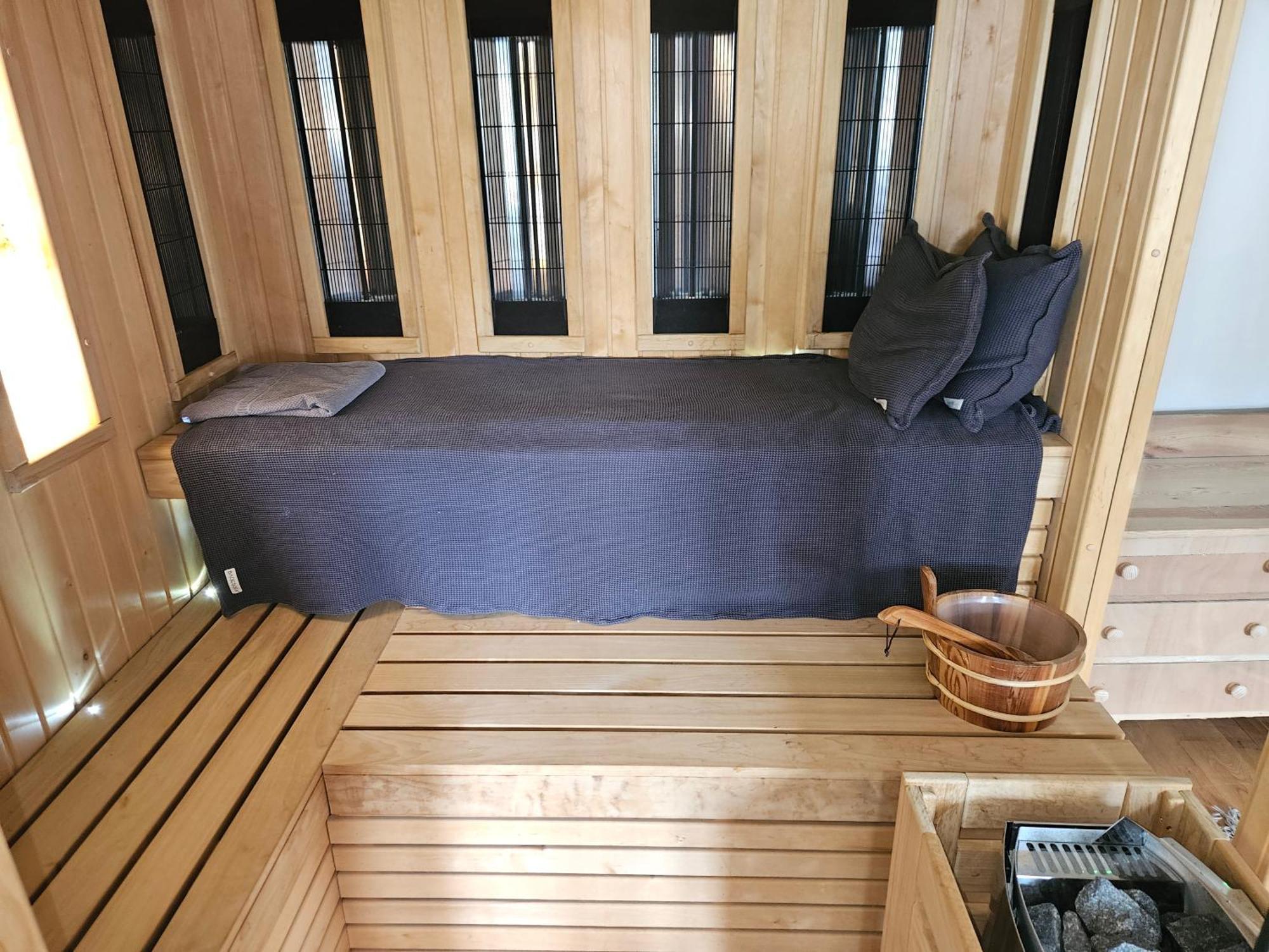 Premium Apartment Mit Privatem Whirlpool, Sauna, Garten Sankt Martin am Grimming Bagian luar foto