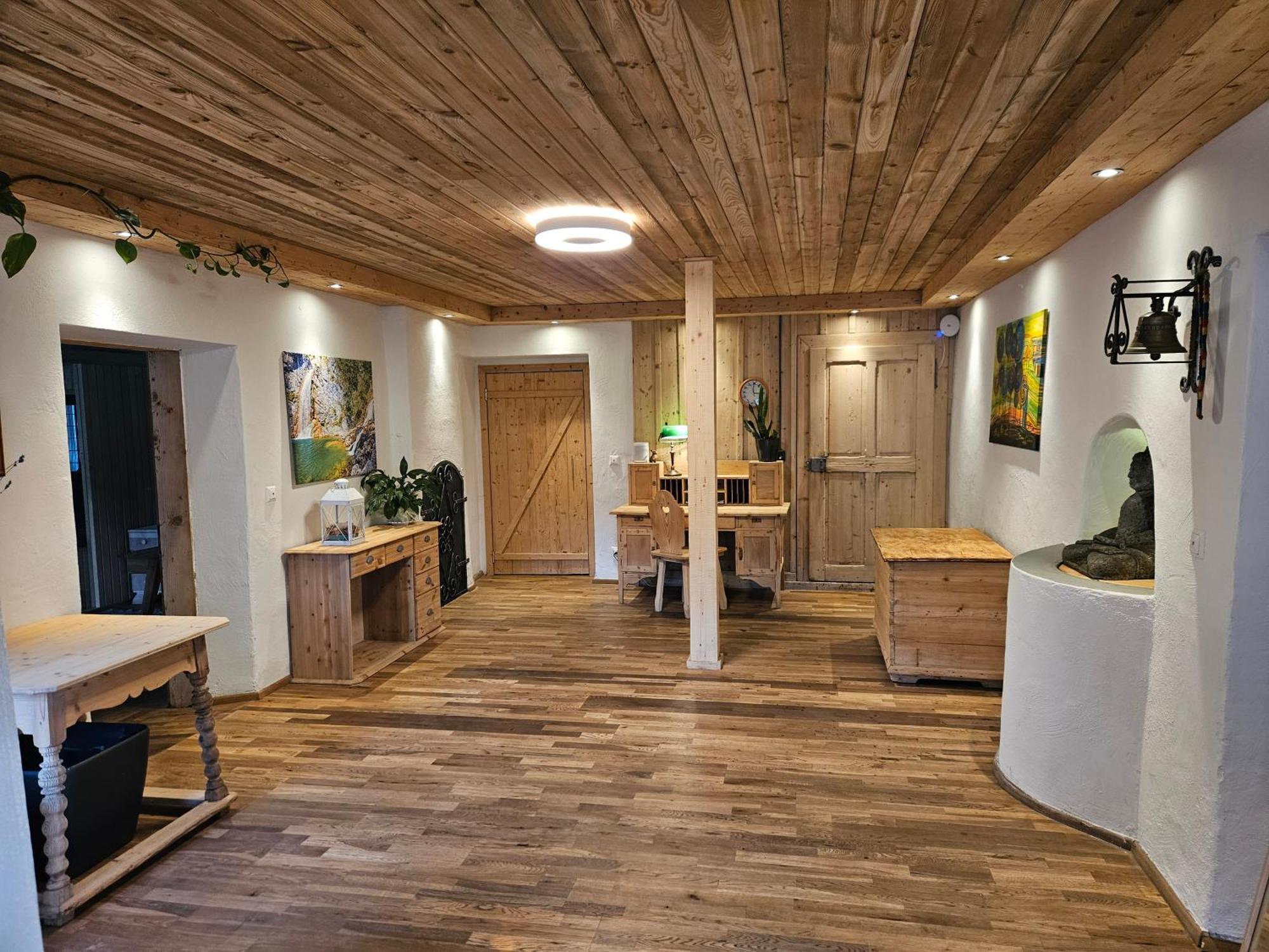 Premium Apartment Mit Privatem Whirlpool, Sauna, Garten Sankt Martin am Grimming Bagian luar foto